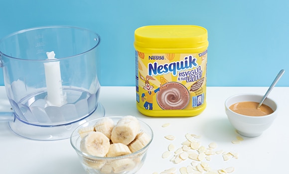 Step 1 ricetta gelato al nesquik con scaglie di mandorle